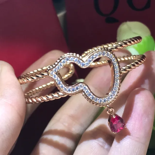 Bvlgari সোনার লাল হার্ট শেপ পেন্ডেন্ট টুইস্টেড রোপ চেইন ব্রেসলেট 2