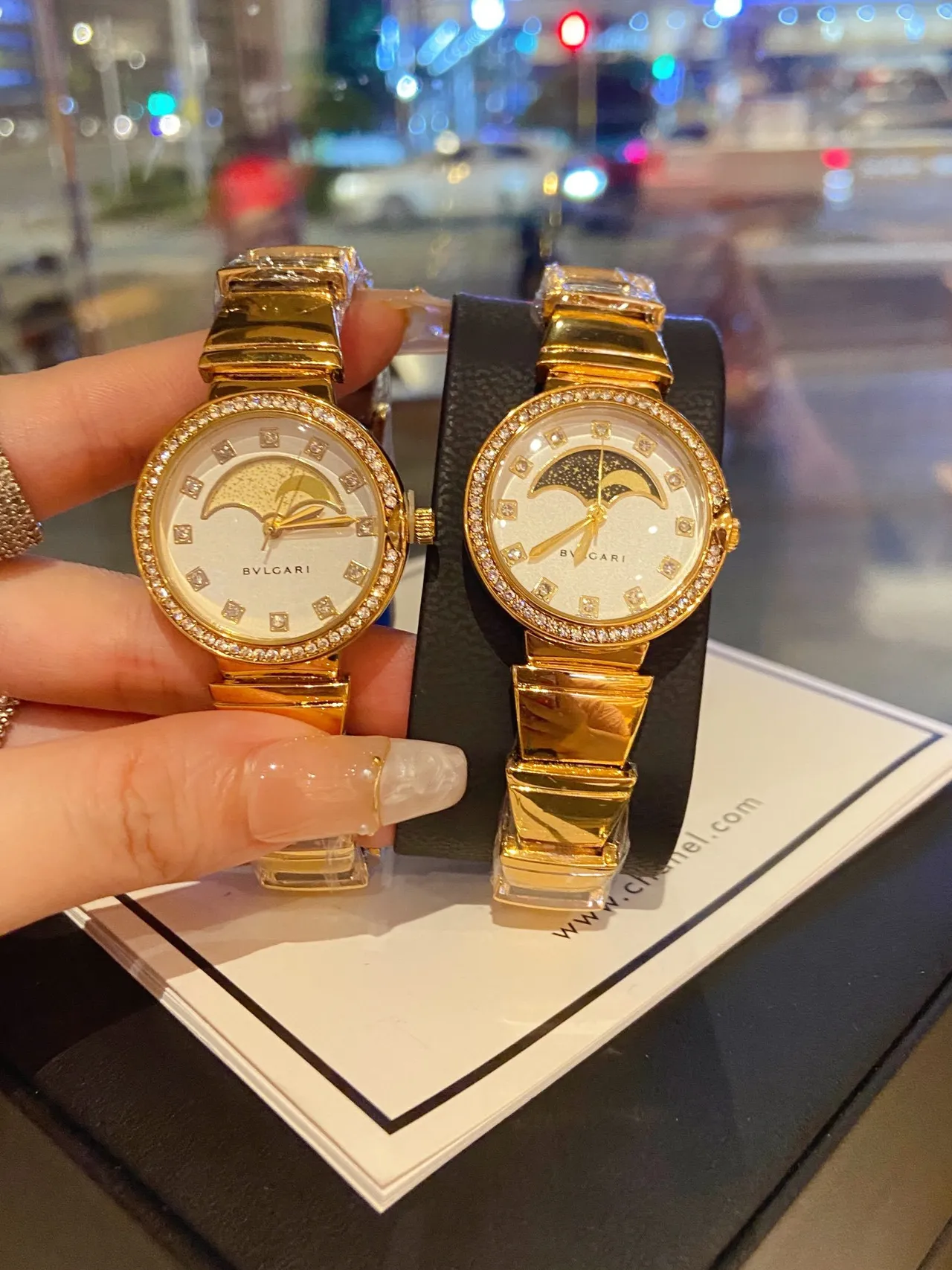 Bvlgari সোনার সাদা একীভূত ব্রেসলেট ডায়মন্ড-বেজেল কোয়ার্টজ ঘড়ি 2