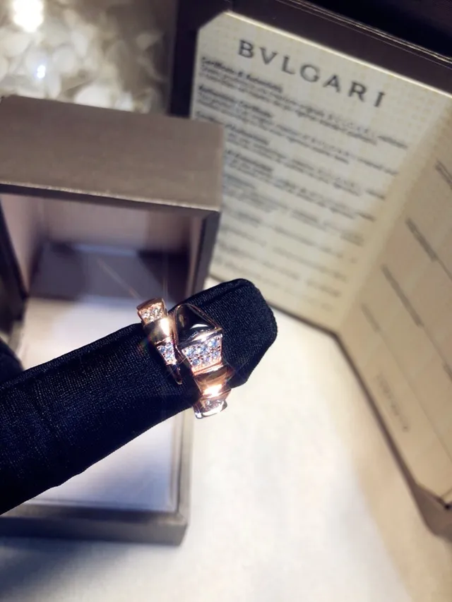 Bvlgari Serpenti-Inspirado Dual-Tono Oro Esmalte Negro Pavé Diamantes Anillos 3
