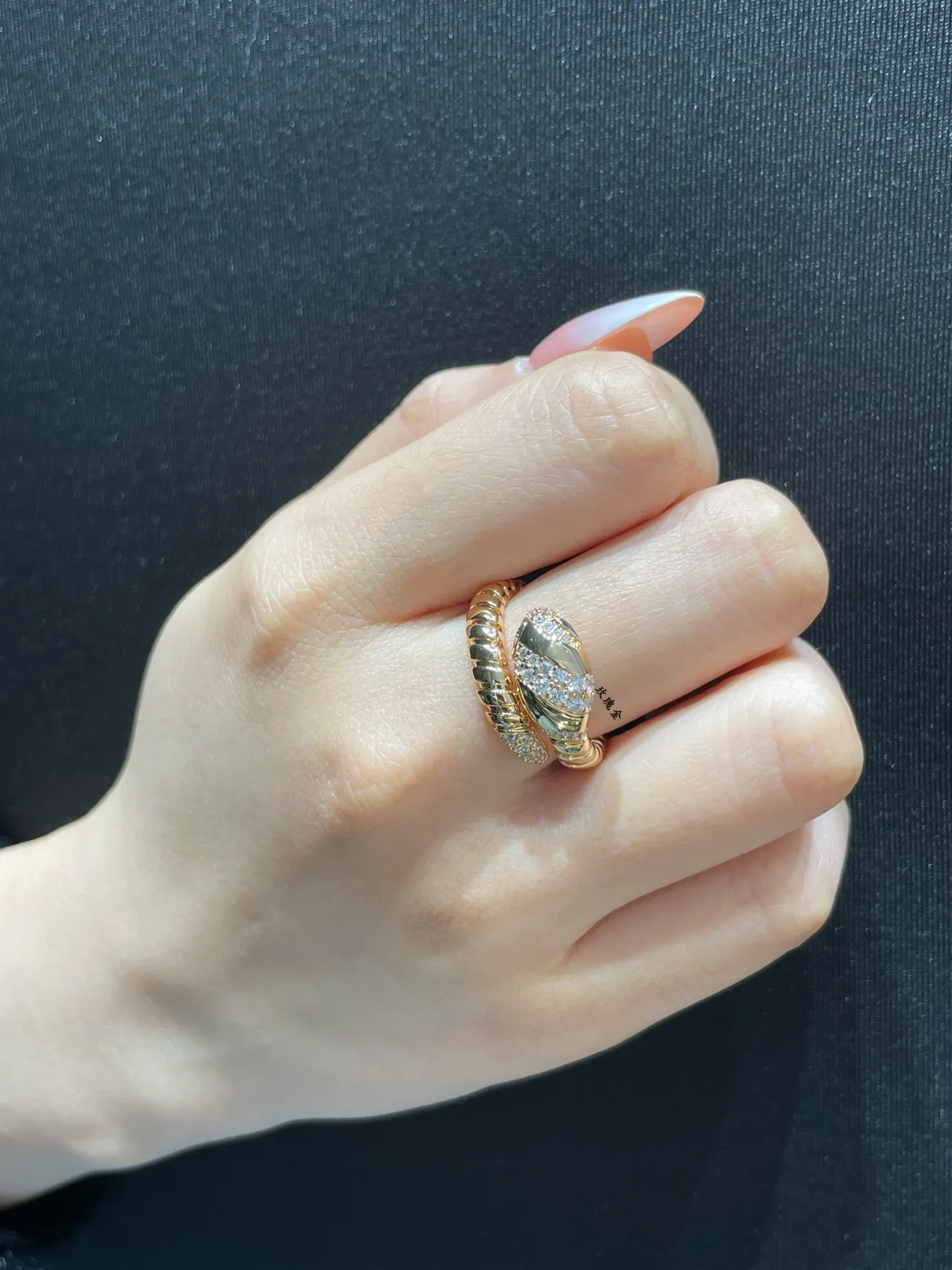 Bvlgari Serpenti Tubogas Snake-Head Pavé Ring 9