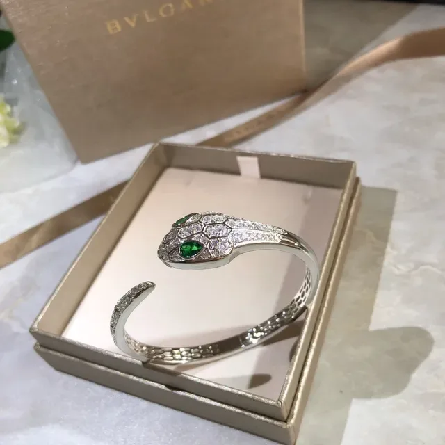 Bvlgari सिल्वर ग्रीन स्नेक हेड कफ पावे डायमंड स्केल पैटर्न ब्रेसलेट 4