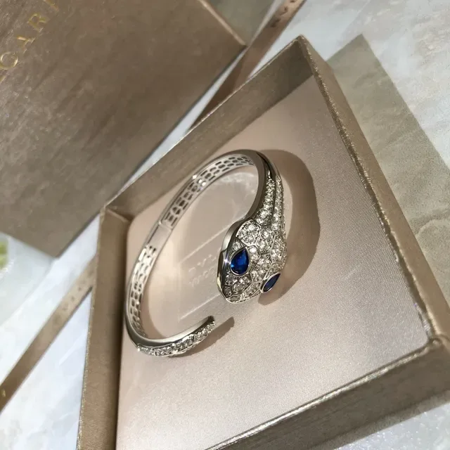 Bvlgari सिल्वर ग्रीन स्नेक हेड कफ पावे डायमंड स्केल पैटर्न ब्रेसलेट 5