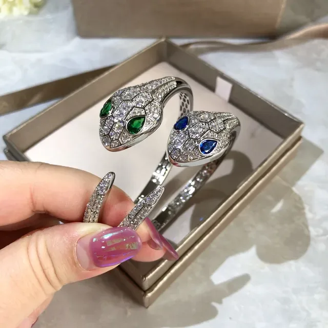 Bvlgari सिल्वर ग्रीन स्नेक हेड कफ पावे डायमंड स्केल पैटर्न ब्रेसलेट 9
