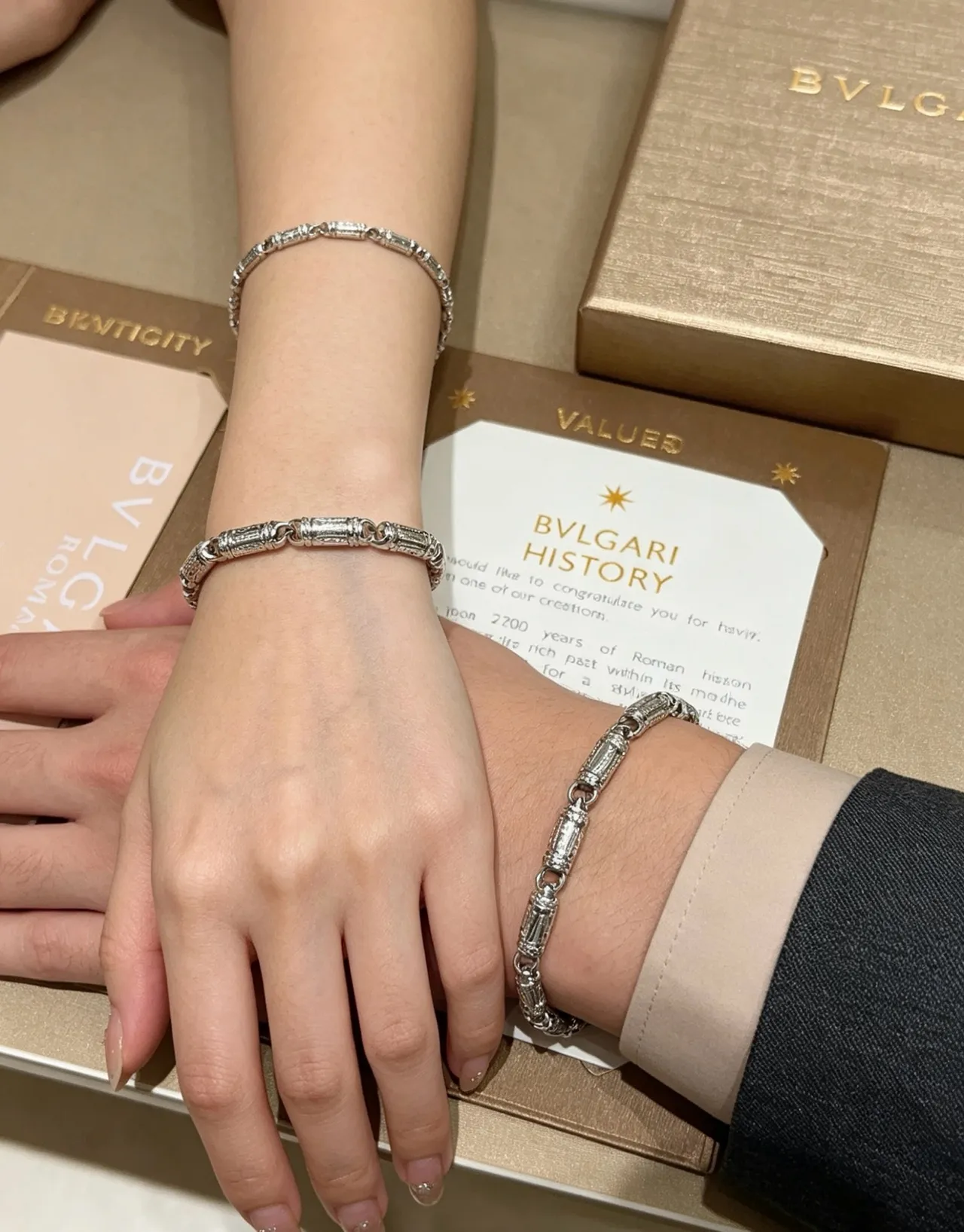 Bvlgari Silver Tubular Links Engraved Geometric Detailing Bracelet 8