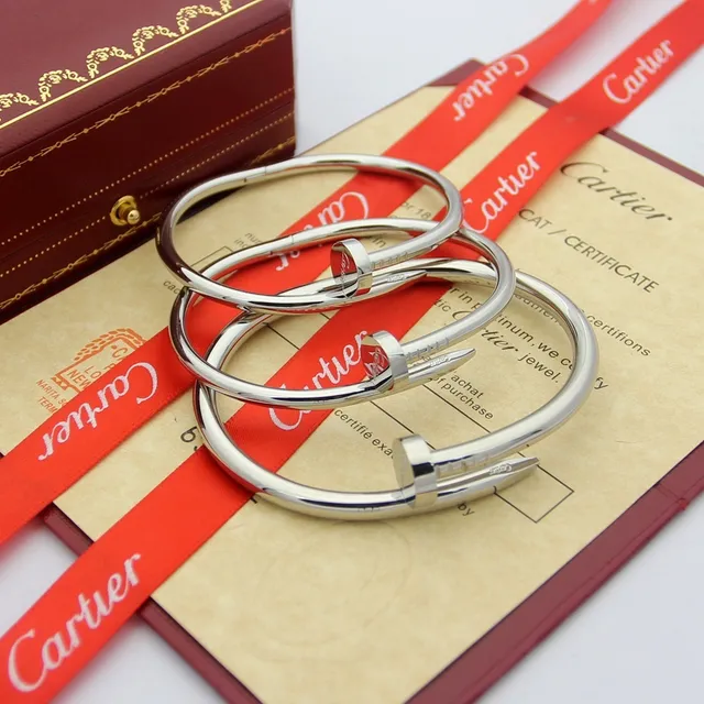 Cartier Juste un Clou bracelet rigide motif tête de clou or noir 7
