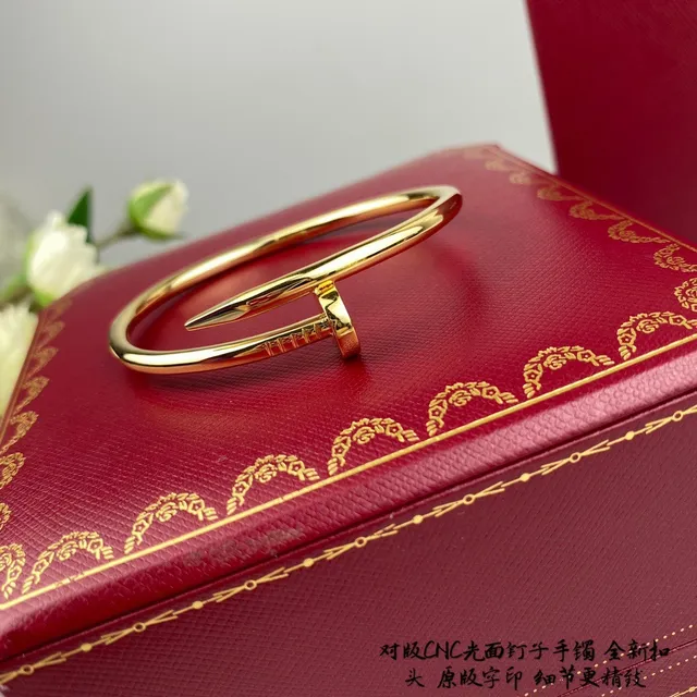 Cartier Juste un Clou 黄金银色 钉头扣 管状带手链 4