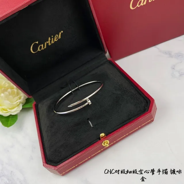 Cartier Juste un Clou Motivo Clavo Pulsera Abierta 2