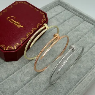 Cartier Juste un Clou Pavé سوار نقش الماس للأظافر