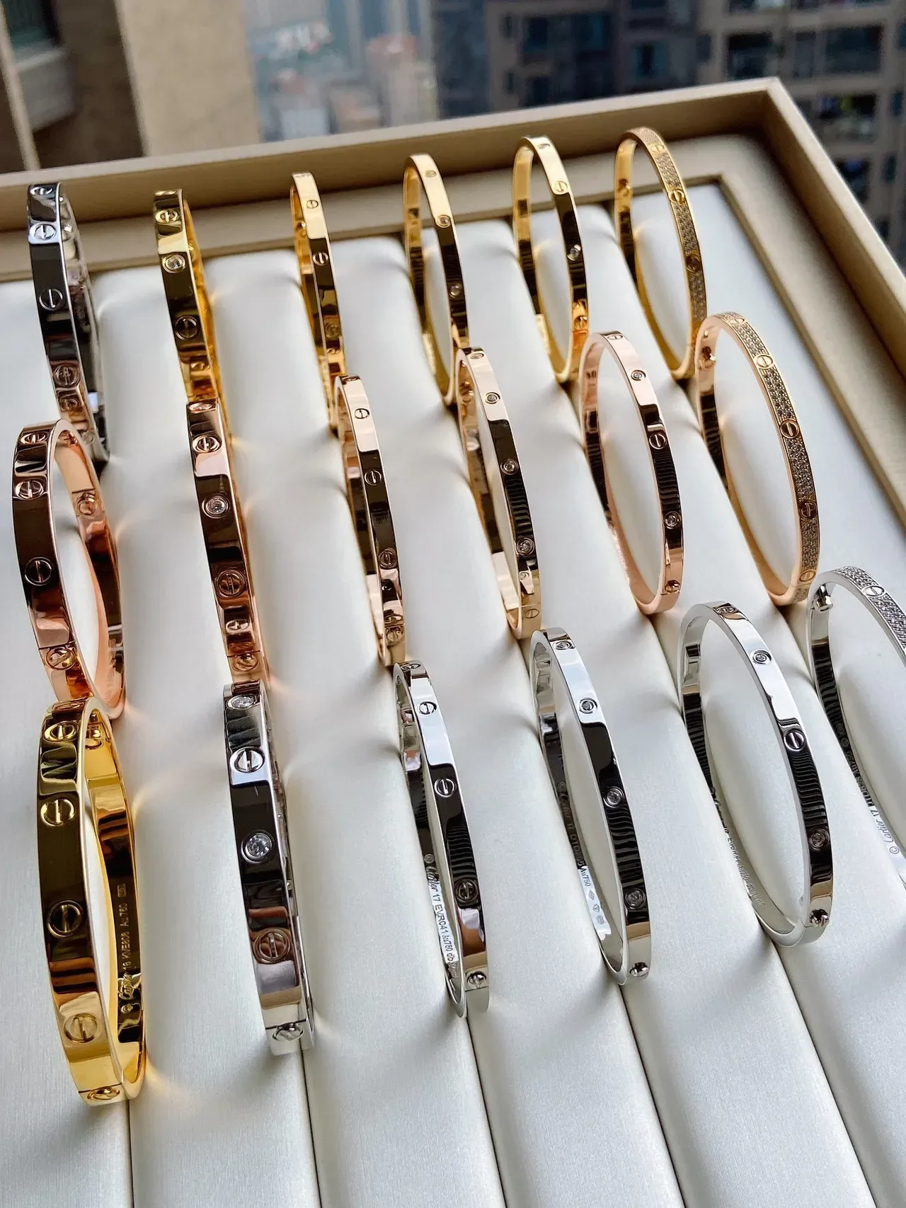 سوارة Cartier Love صلبة ذهبي وردي فضي أسود PVD 5