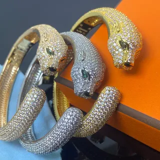 Cartier Panthère Pavé رأس النمر إسورة الكف المفتوح