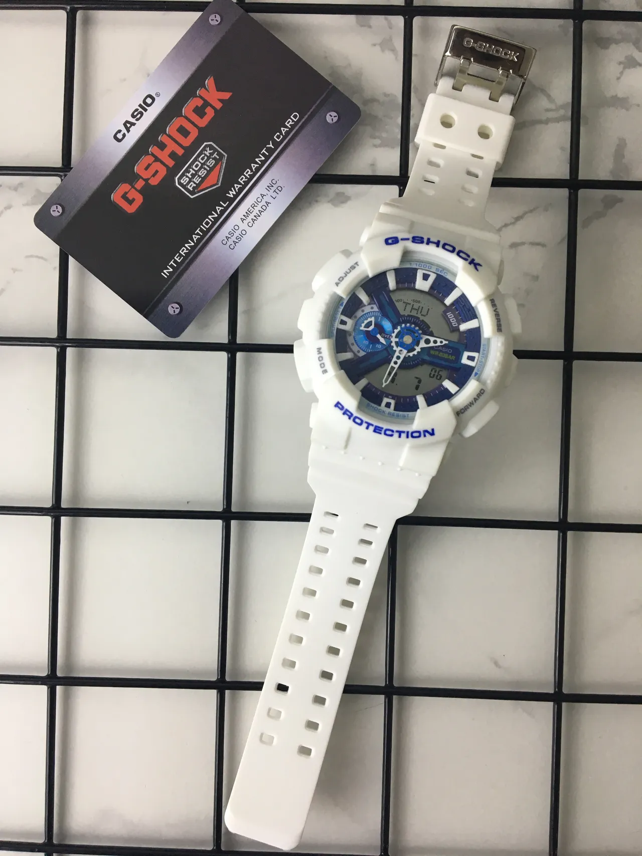 Casio G-Shock GA-110 सफेद और नीला स्पोर्ट्स वॉच 6