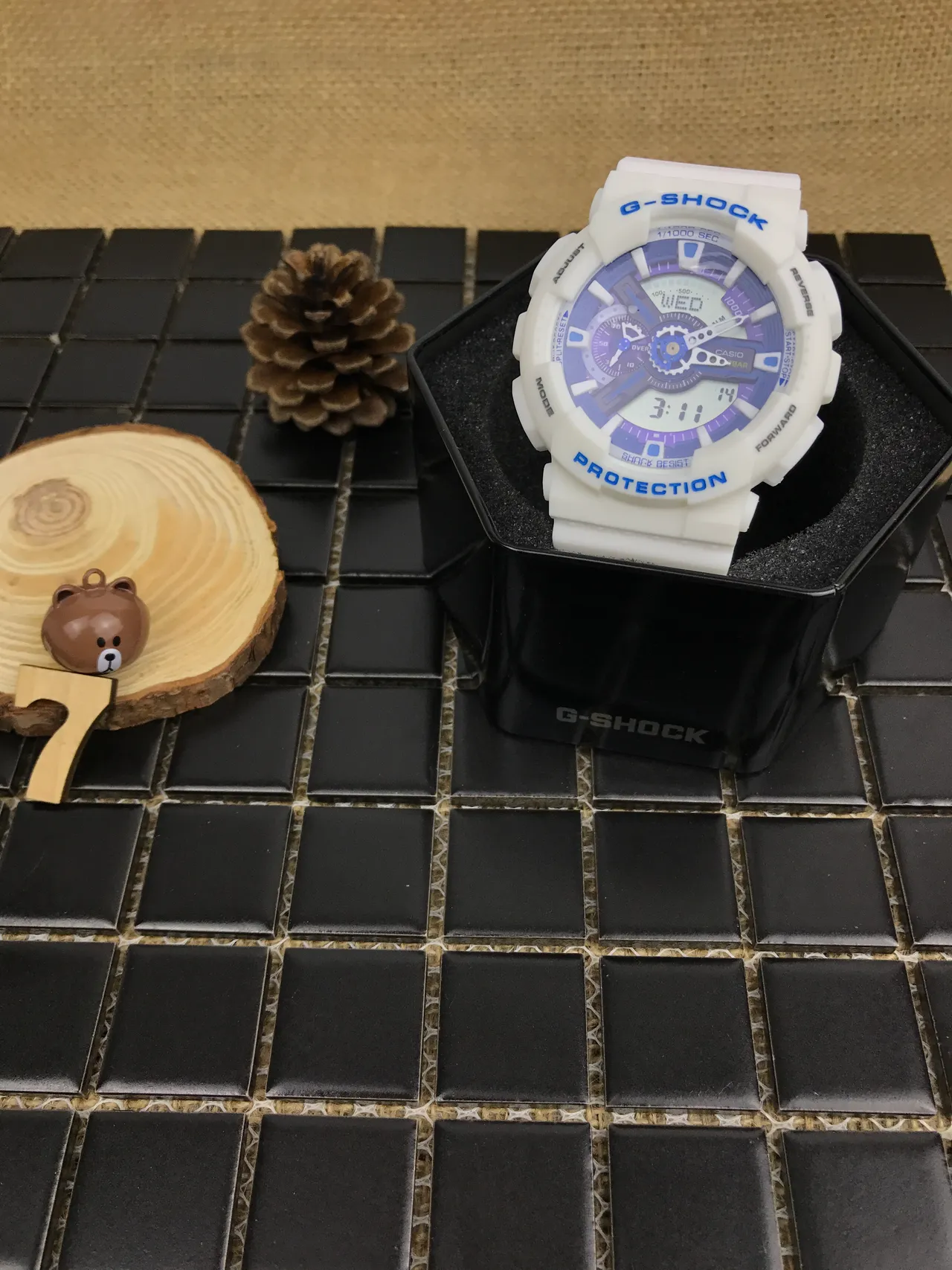 Casio G-Shock GA-110 सफेद और नीला स्पोर्ट्स वॉच 7