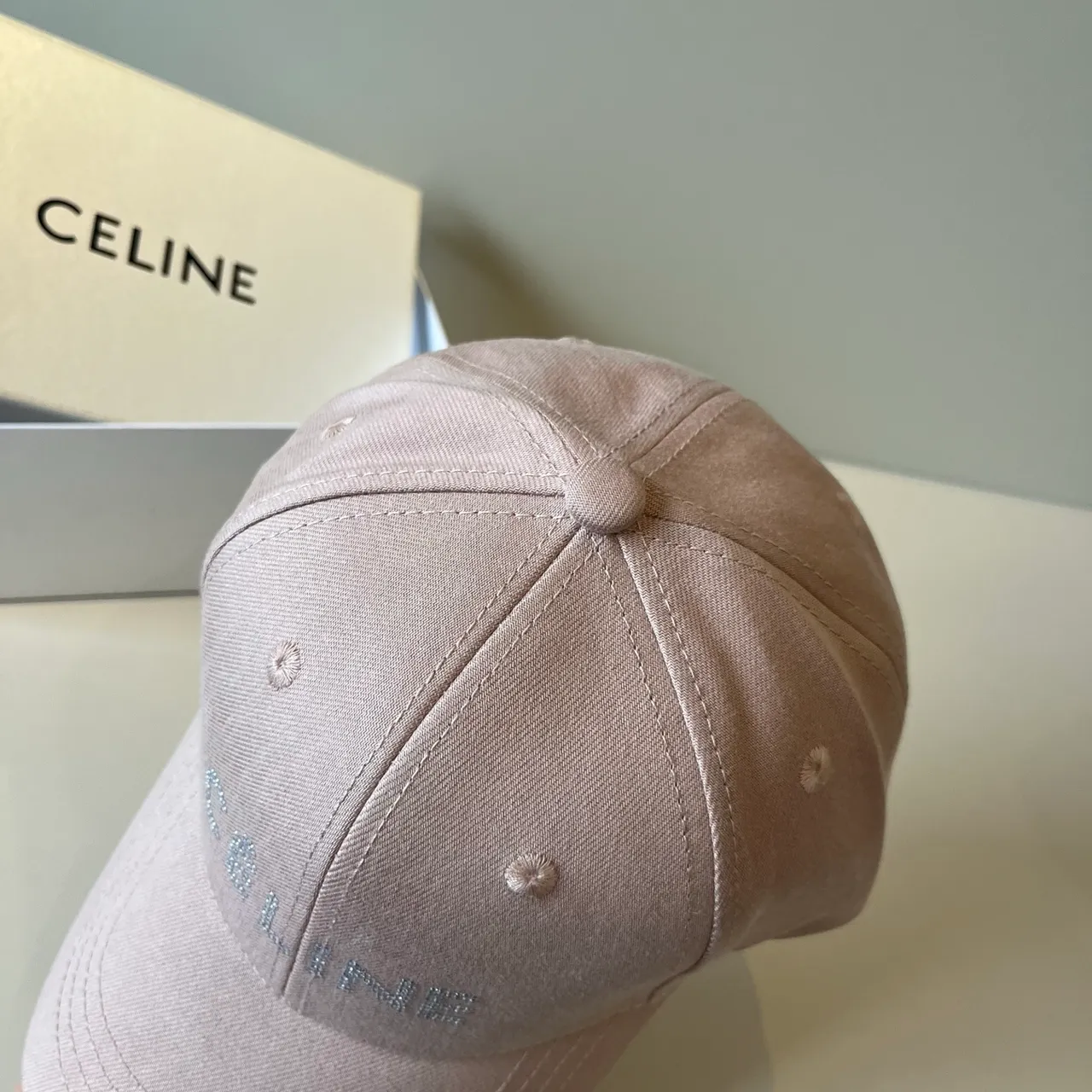 Celine Logo de Cristal Casquette Rose Poussière 7
