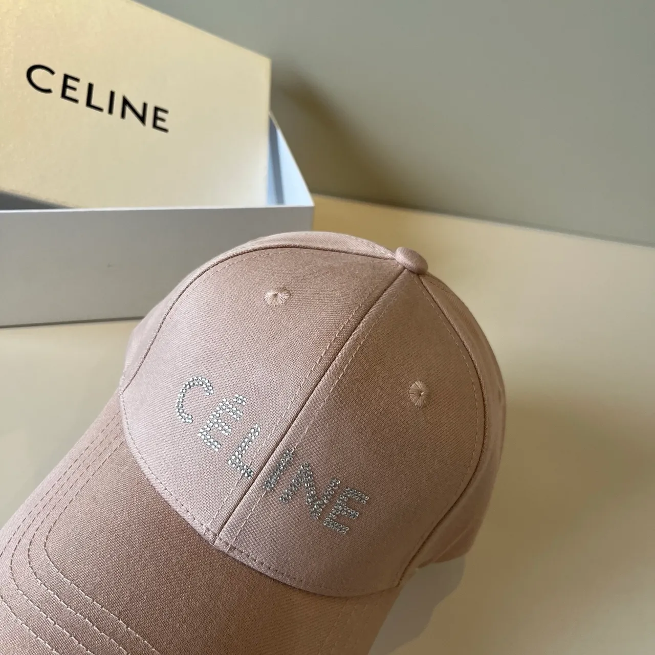 Celine Logo de Cristal Casquette Rose Poussière 8