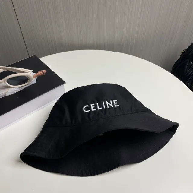 Celine Sombrero de Cubo Negro con Logo Bordado 8