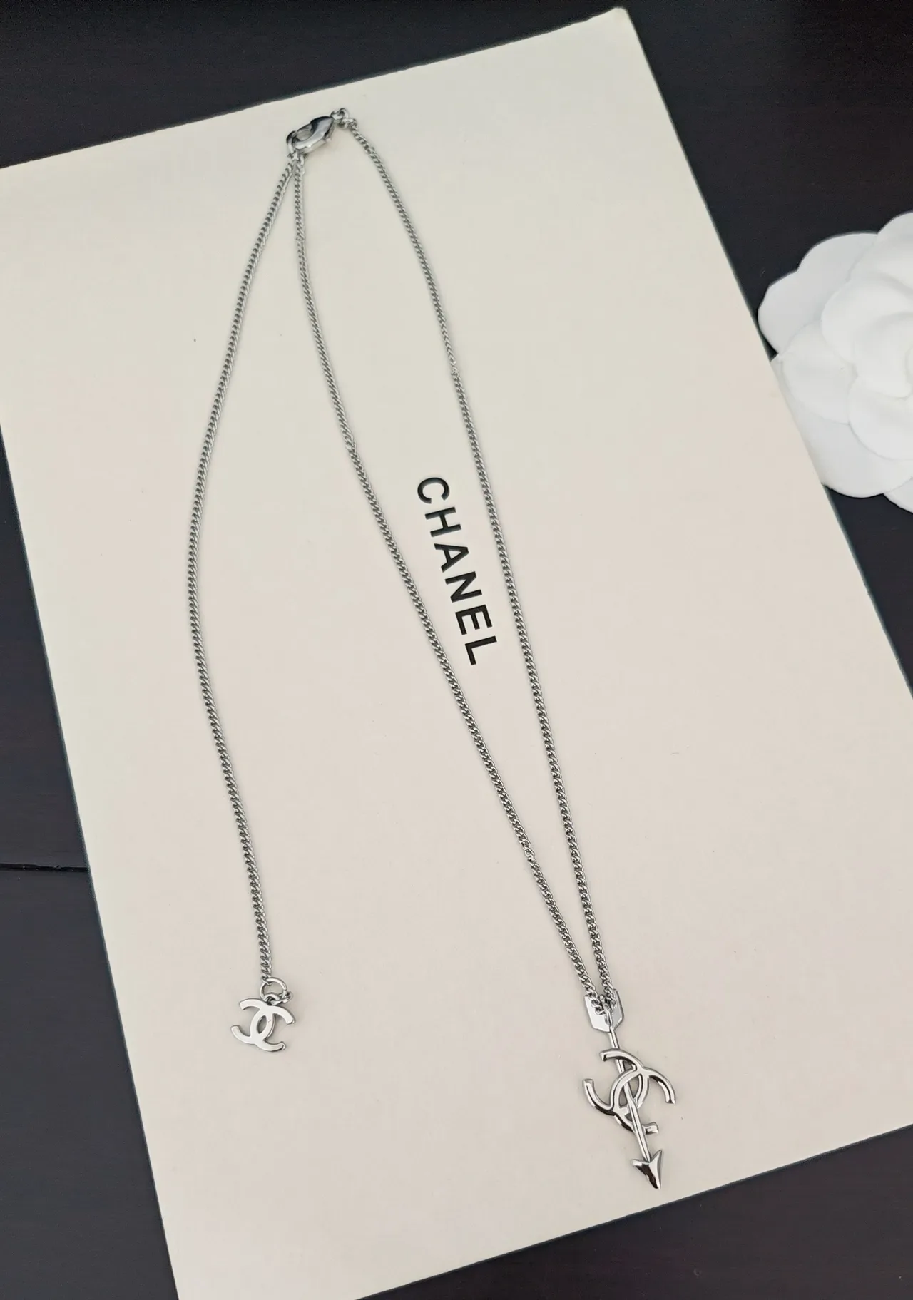 चैनल CC Arrow Pendant सिल्वर चेन नेकलेस 2
