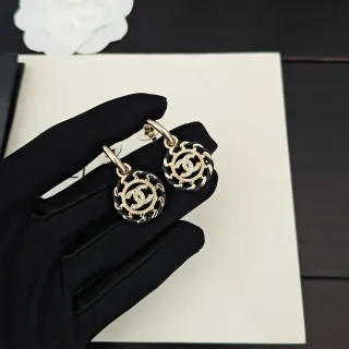 Chanel CC زهور Pavé Crystal ذهبي أسود أقراط