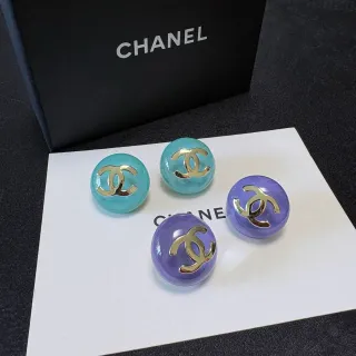 Chanel CC Stud নীল বেগুনি গোলাকার ডোমড রেজিন ইয়াররিংস