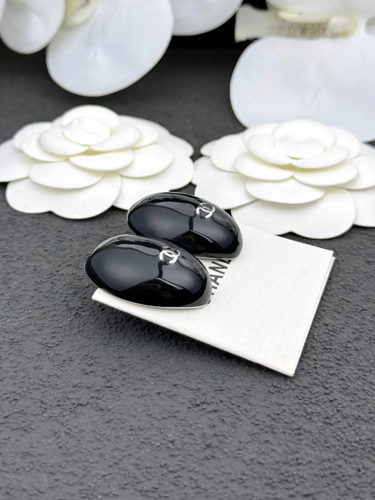 Chanel CC Stud Red Black Glossy Enamel Finish Oval Silhouette Earrings 2