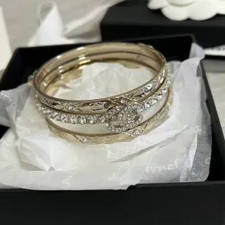 Chanel كلاسيك سوار ذهب فضة معدن كريستال-مكلف سوار