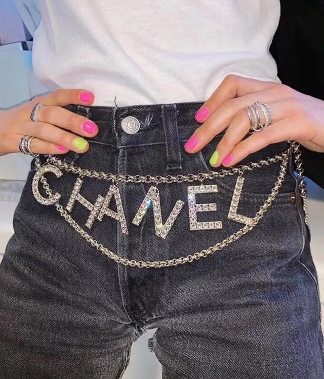 Chanel 水晶镶嵌 Logo 双链时尚腰带包 5