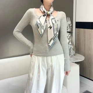 Chanel Bobine de film Beige Noir Bandes de film Motif Entrelacé CC Logo Écharpe de soie