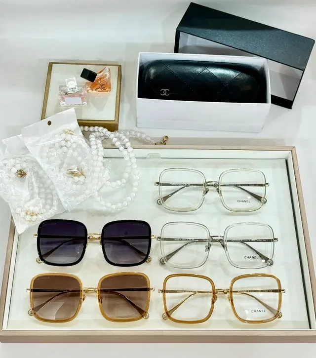 Chanel Square Acetate and Gold-Tone Gradient Sunglasses 4