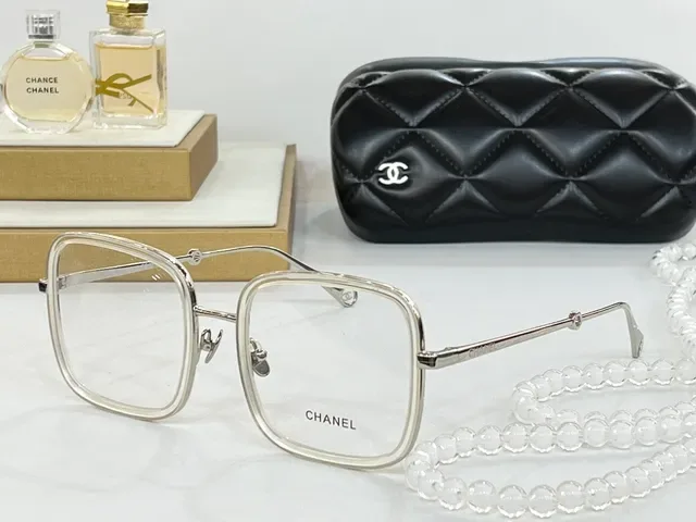 Chanel Square Acetate and Gold-Tone Gradient Sunglasses 5