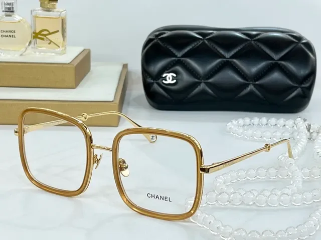 Chanel Square Acetate and Gold-Tone Gradient Sunglasses 7