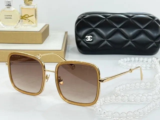 Chanel Square Acetate and Gold-Tone Gradient Sunglasses 8