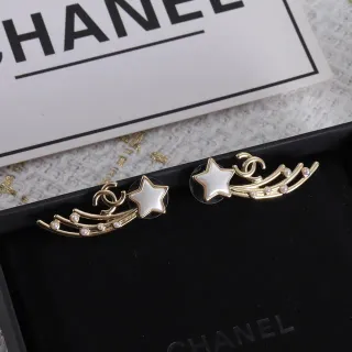 Chanel नجم و CC Logo لؤلؤ أقراط أكمام الأذن