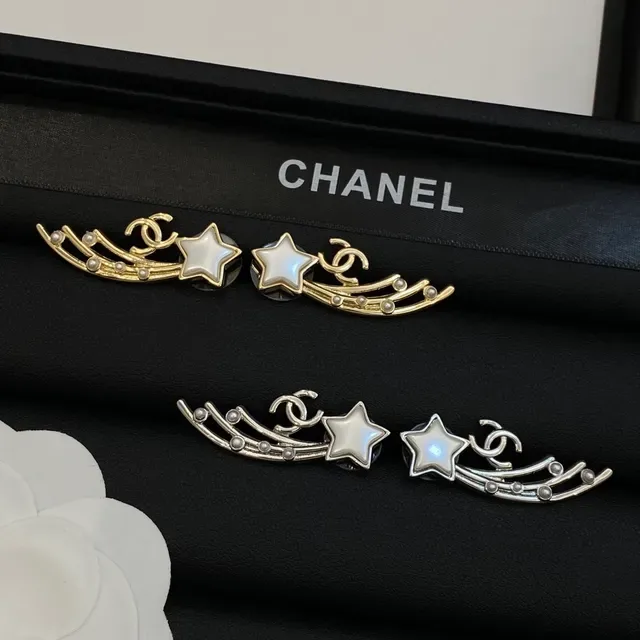 Chanel Star and Pearl CC Motif Earrings 6