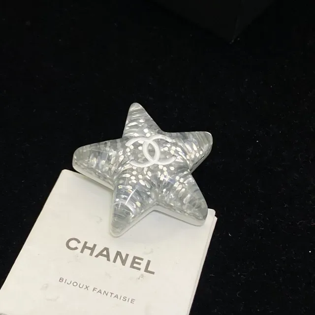 Chanel তারা CC ক্রিস্টাল ব্রোচ 4