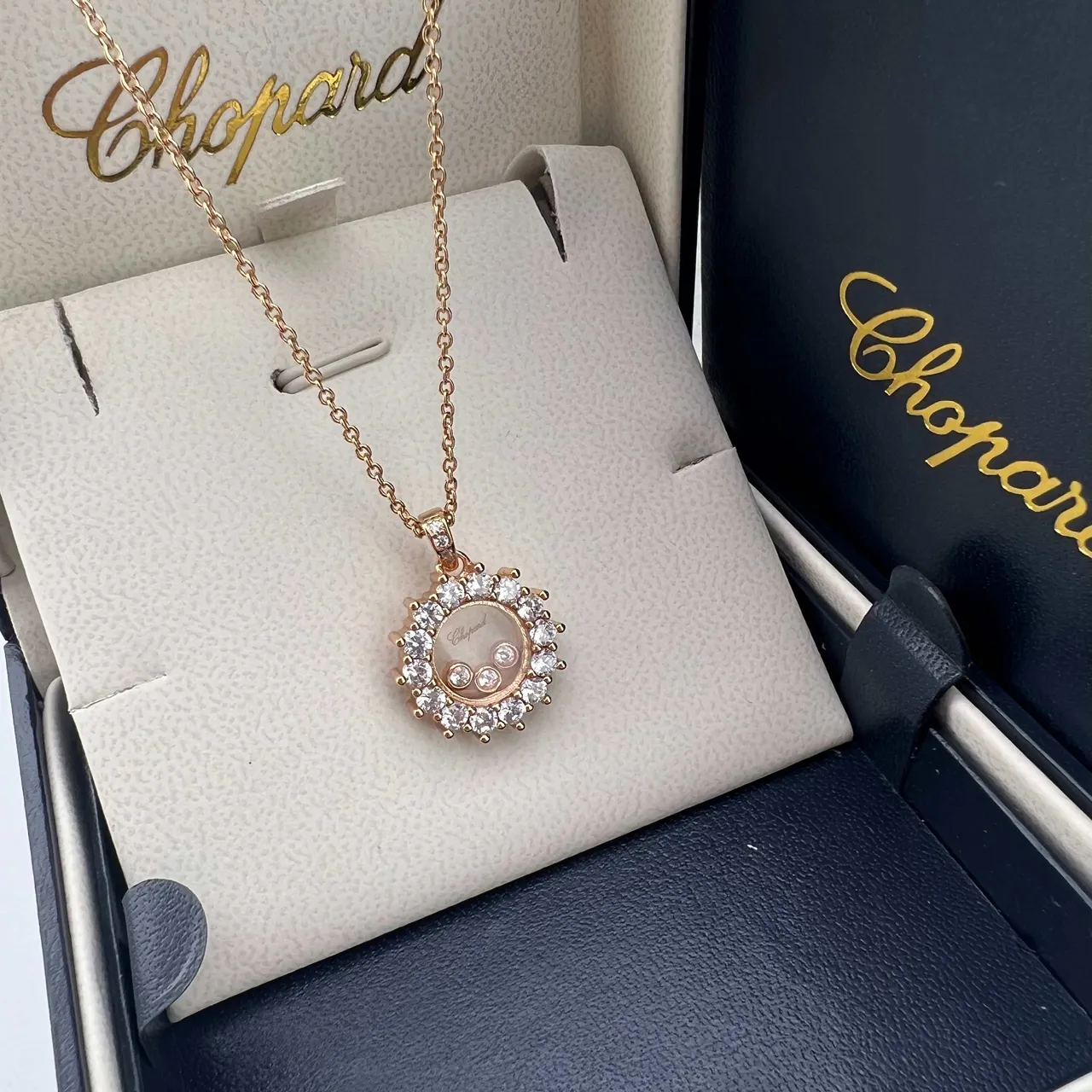 Chopard Happy Diamonds قلادة دائرية 5