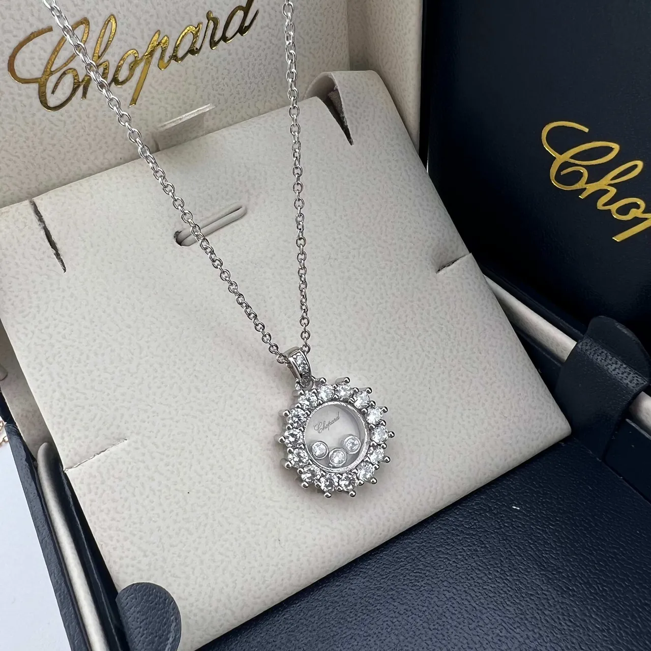 Chopard Happy Diamonds قلادة دائرية 6