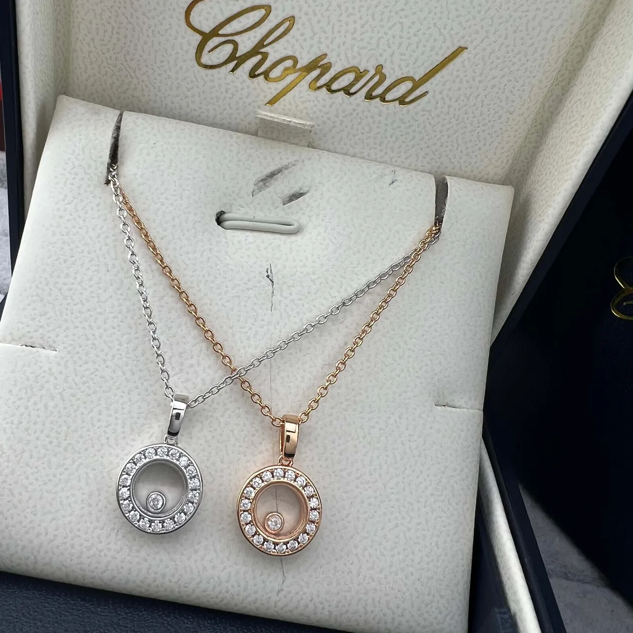 Chopard Happy Diamonds সোনা রূপা সার্কুলার ঘোরানো পেন্ডেন্ট Pavé হীরা হ্যালো নেকলেস 5