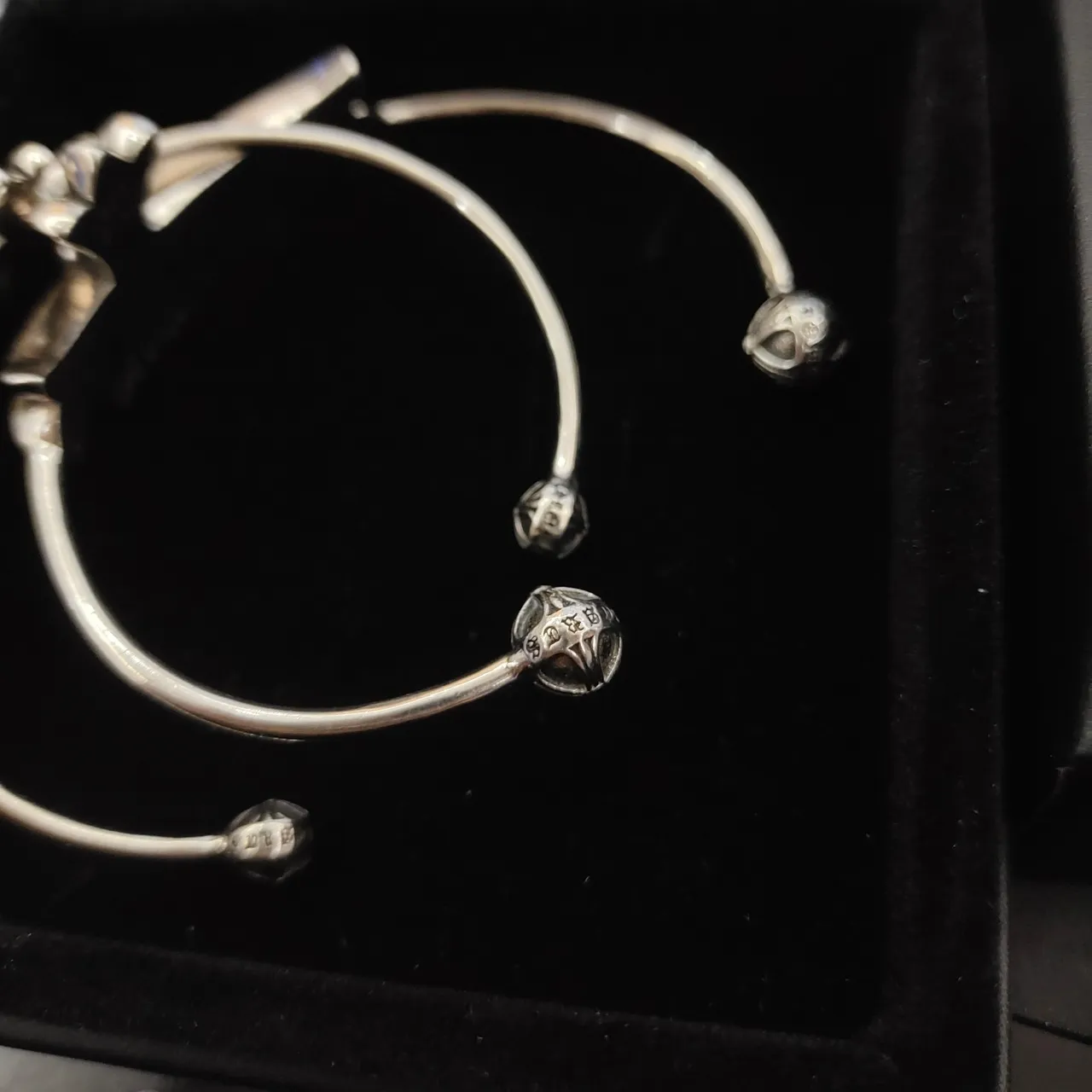 Chrome Hearts Bracelet Croix Manchette Argent Noir Motif Ouvert 3