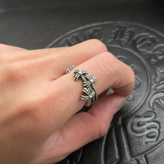 Chrome Hearts Fleur de Croix Motif Triple Argent Oxydé Bague 2