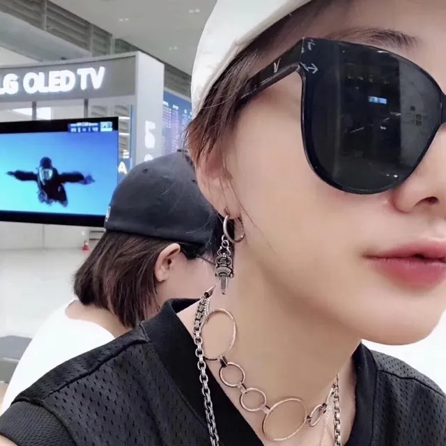 Chrome Hearts Dagger Hoop चांदी धातु चार्म कान की बाली 5