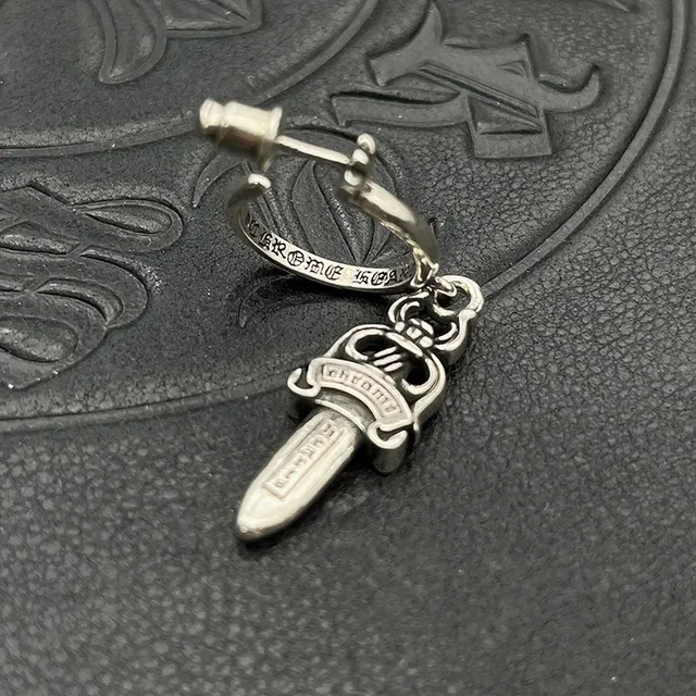 Chrome Hearts Dagger Hoop चांदी धातु चार्म कान की बाली 8