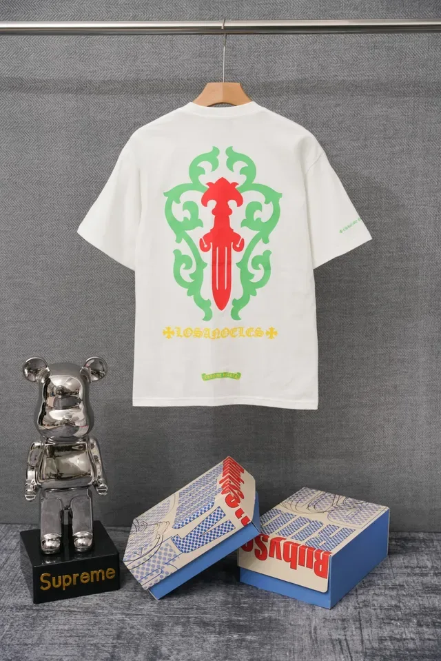 Camiseta Chrome Hearts blanca y roja cuello redondo con bolsillo 4