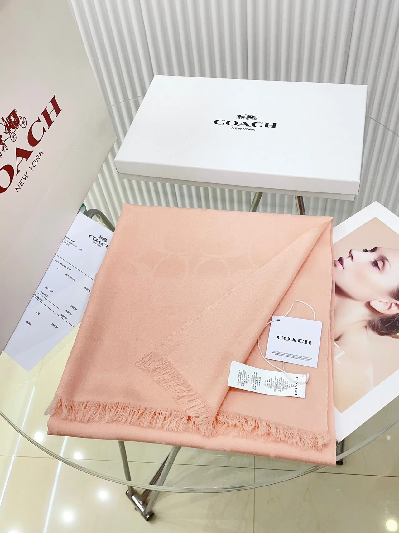 Écharpe Coach Monogram Jacquard en soie rose 4