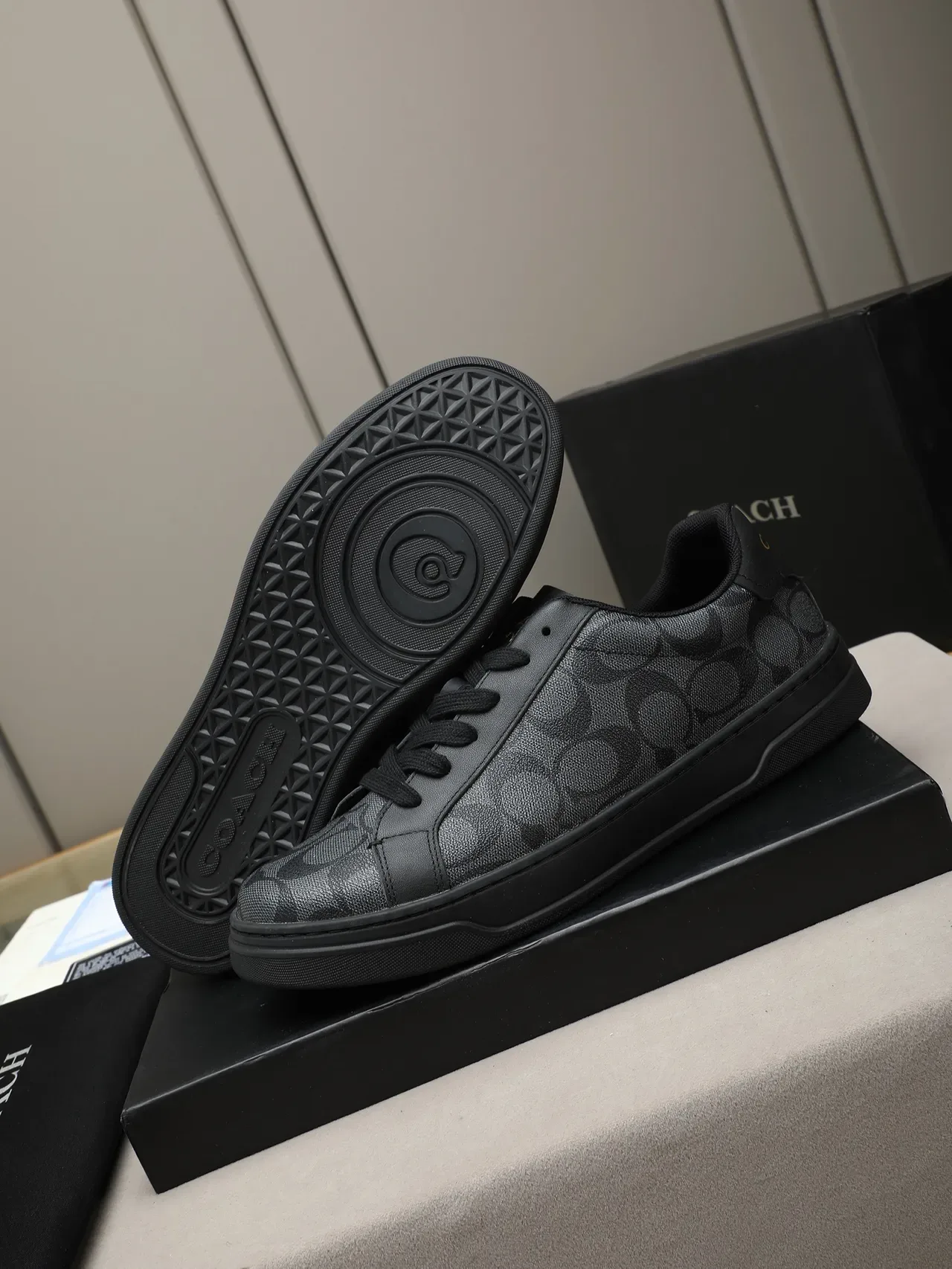 Coach Monogrammed Tênis Lifestyle Pretos Low-Top 4
