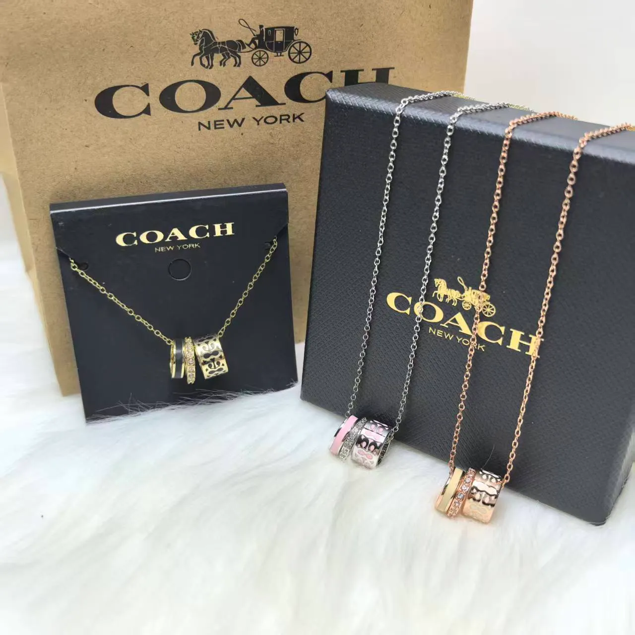 Coach 签名魅力 金色 多彩链条 圆柱堆叠 魅力 项链 3
