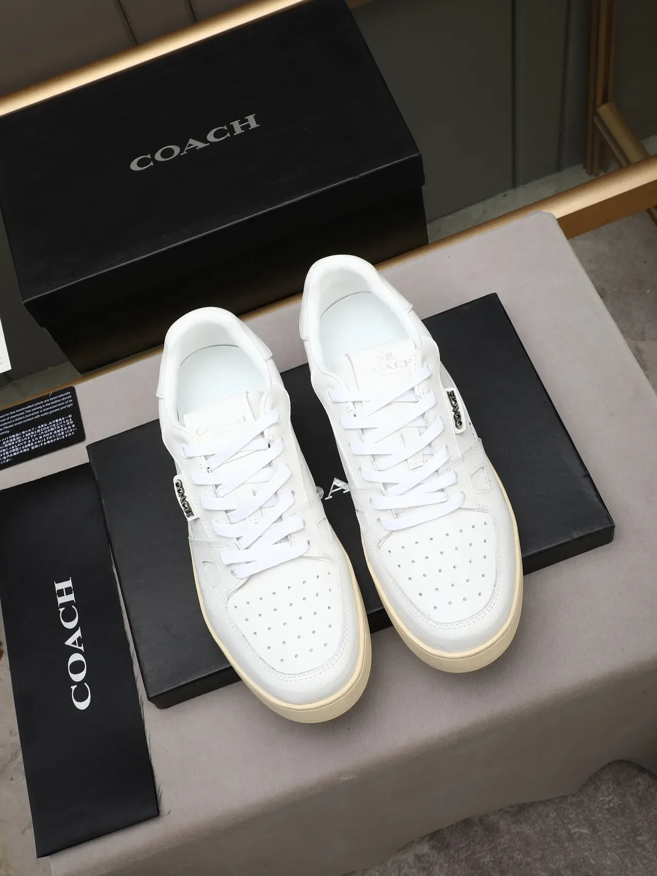Coach Sneakers Branco e Bege de Couro com Sola Cupsole Creme 2