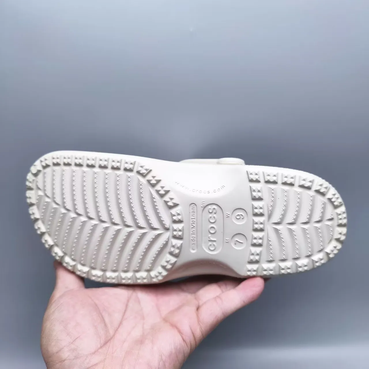 Crocs Clog Clásico Off-White Espuma Moldada 3