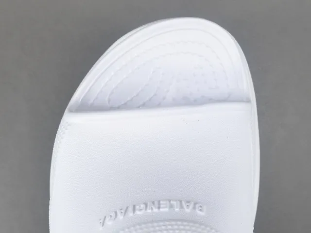 Crocs Echo Clog White Molded Foam Platform Clog 7