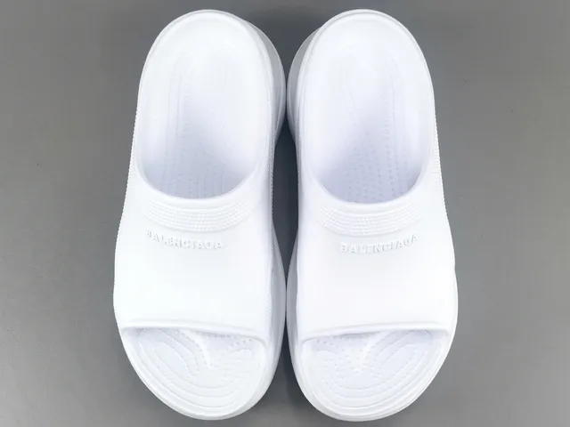 Crocs Echo Clog White Molded Foam Platform Clog 13