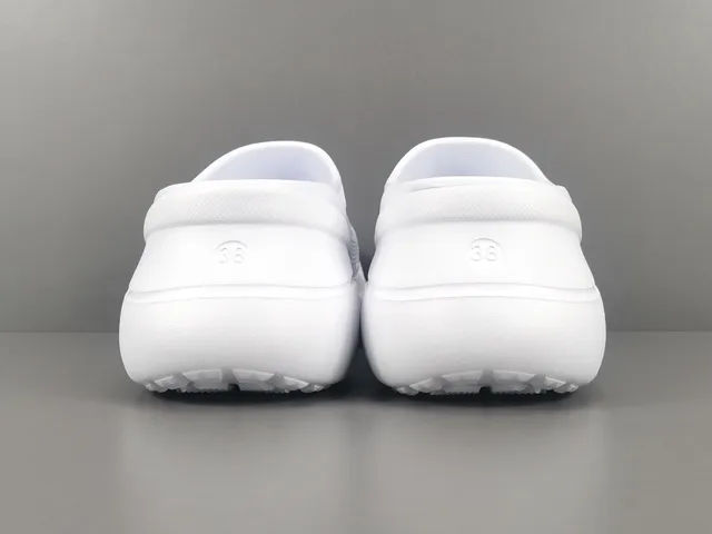 Crocs Echo Clog White Molded Foam Platform Clog 14