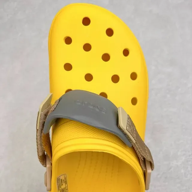 Crocs Echo Clog Yellow and Gray Molded Foam Clog 7
